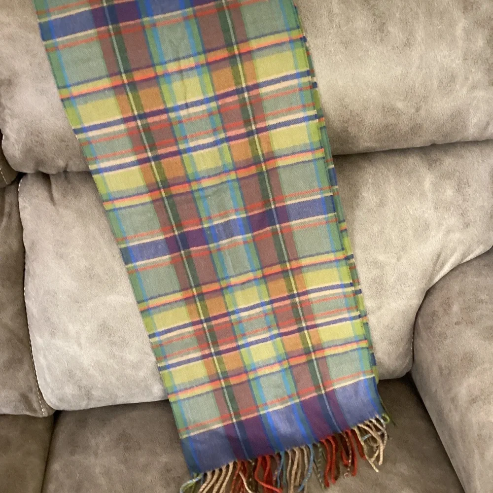 100% cashmere unisex scarf Scotland like new